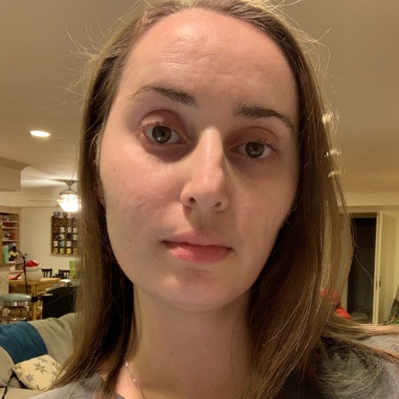 Meet your Posher, Karen - Picture 2 of 3